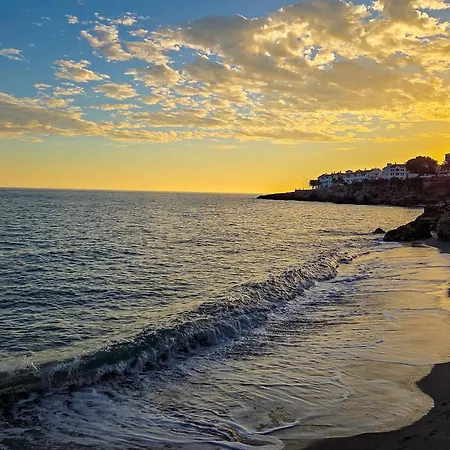 Casa Feliz Capistrano Apartment Nerja
